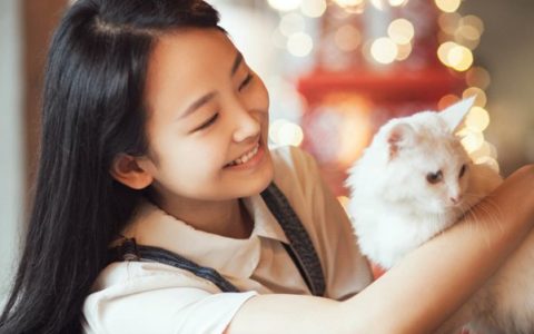 知不足而进取，知足而长乐